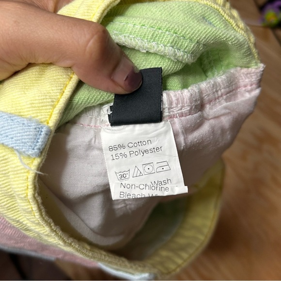 SHEIN Pastel Color-Blocked Denim Shorts - Size XS | Festival Ready - Picture 3 of 5